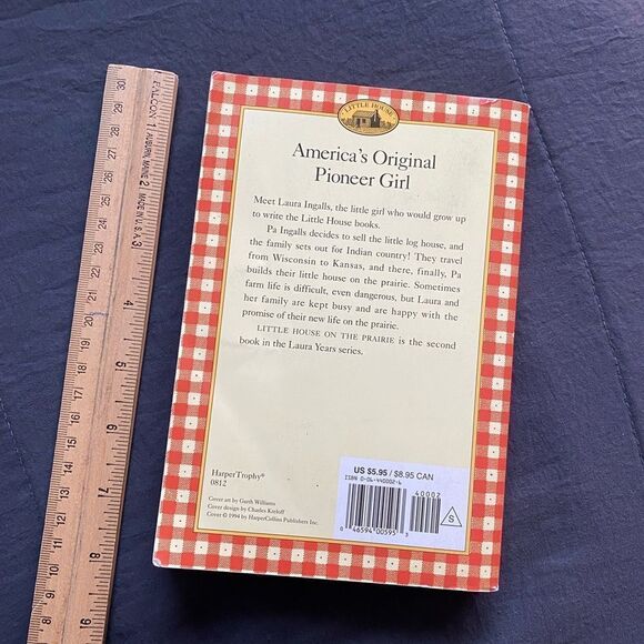 Little House on the Prairie Book by Laura Ingalls Wilder - Picture 2 of 6